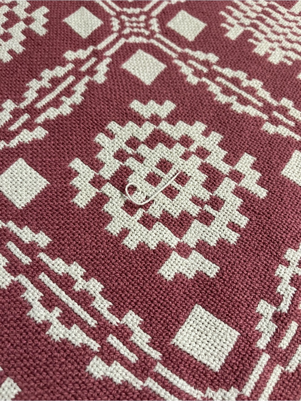 Vintage Handwoven mauve and Cream Fringed Throw Blanket - Goodwin weavers - Picture 4 of 5